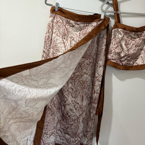 ☀️ VICI Mariza Tropical Print Satin Crop Top - Size Large (fits M/L) ☀️ - Picture 9 of 13